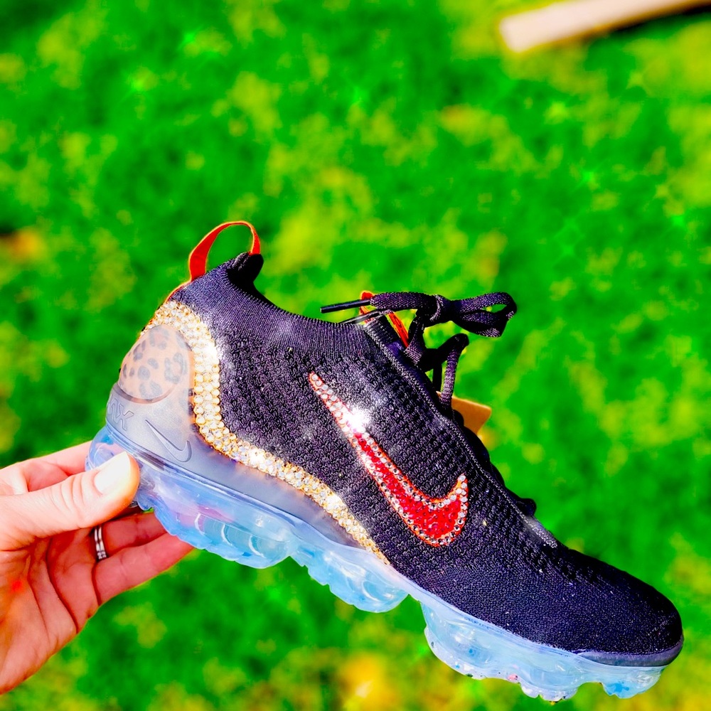 MUST GO!! SALE! Women’s vapor max size 8 brand new Tailored/Custom design